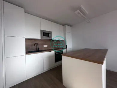 Na prenájom 1-izbový byt, 37 m², Nové Zámky, F. Rákocziho