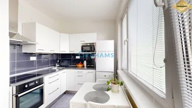 Na prenájom 1-izbový byt, 35 m², Bratislava-Petržalka, Znievska
