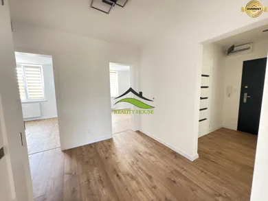 Na predaj 3-izbový byt, 70 m², Michalovce, Užhorodská