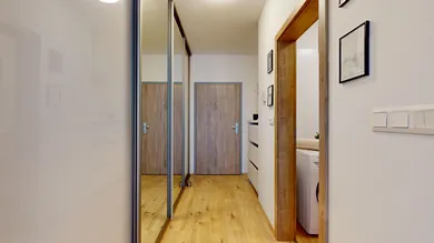 Na prenájom 1-izbový byt, 39 m², Bratislava-Ružinov, Mlynské nivy