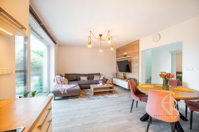 Na predaj dom, 116 m², Banská Bystrica, Námestie Štefana Moyzesa