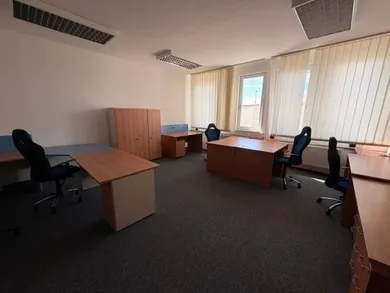 Komerčné priestory na prenájom, Bratislava-Ružinov · €350