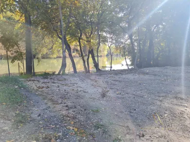 Na predaj pozemok, Potônske Lúky
