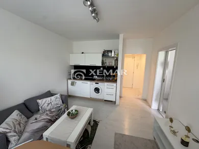 Mieszkania na wynajem, 1-pokojowe, Banská Bystrica · €570