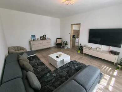 Na predaj 3-izbový byt, 78 m², Martin, Gándhího