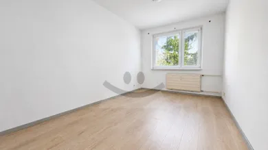 Na predaj 3-izbový byt, 70 m², Banská Bystrica, Sásová