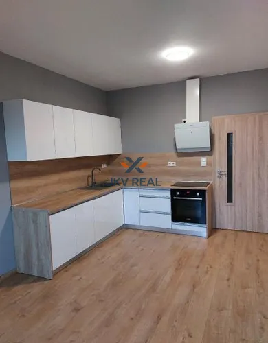 Mieszkania na sprzedaż, 2-pokojowe, Trenčín · €173 990