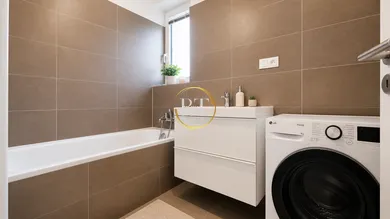 Na predaj 3-izbový byt, 72 m², Bratislava-Petržalka