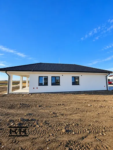 Domy na predaj 4-izbový, Topoľnica · €209 900