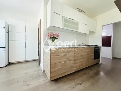 Na prenájom 2-izbový byt, 61 m², Galanta, Revolučná štvrť