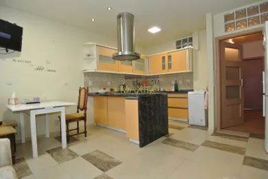 Na prenájom 3-izbový byt, 72 m², Bratislava-Petržalka, Hálova