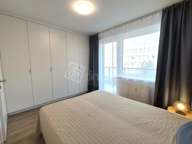 Na prenájom 3-izbový byt, 57 m², Bratislava-Nové Mesto, Račianska