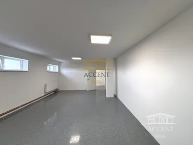 Na prenájom komerčné, 58 m², Malacky, Duklianskych hrdinov