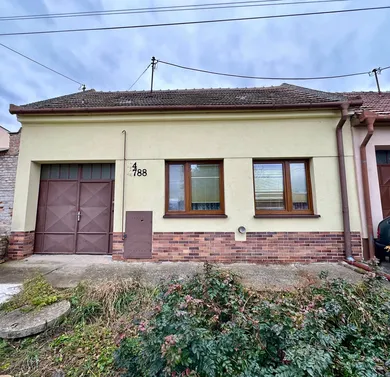 Na predaj dom, Hrnčiarovce nad Parnou, Hliníky