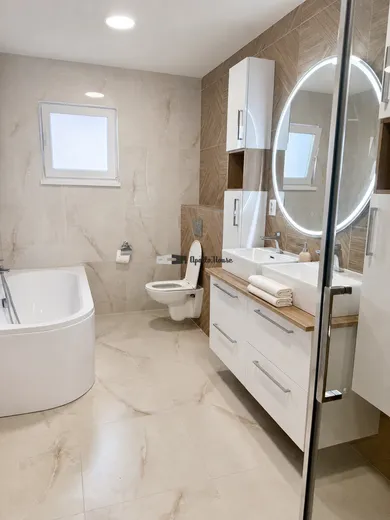 Na predaj dom, 130 m², Senec