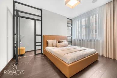 Na predaj 3-izbový byt, 98 m², Bratislava-Staré Mesto, Medená