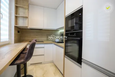 Na predaj 1-izbový byt, 41 m², Považská Bystrica