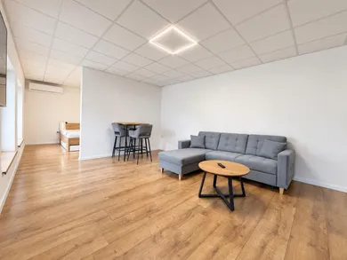 Na prenájom 2-izbový byt, 60 m², Trenčín, Gen. M. R. Štefánika