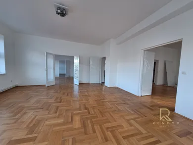Na prenájom 4-izbový byt, 164 m², Žilina, Námestie Andreja Hlinku
