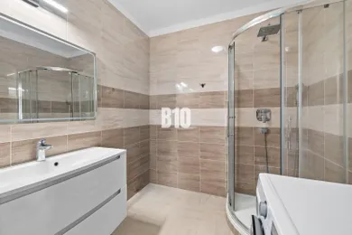 Na predaj 3-izbový byt, 86 m², Slovenský Grob