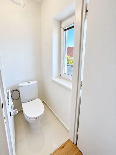 Na prenájom 3-izbový byt, 60 m², Bratislava-Staré Mesto, Grösslingova