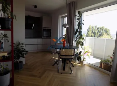Na predaj 3-izbový byt, 76 m², Stupava, dlhá