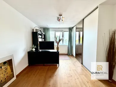 Na predaj 2-izbový byt, 59 m², Bratislava-Ružinov, Ružinovská