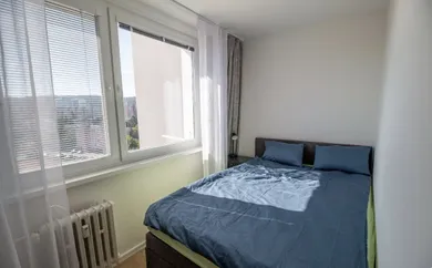Na prenájom 2-izbový byt, 37 m², Bratislava-Dúbravka