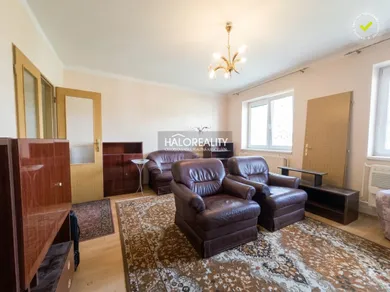 Na predaj 3-izbový byt, 105 m², Levice