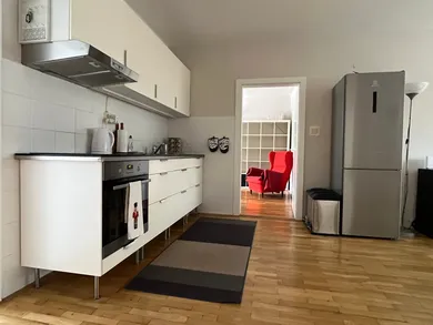 Na prenájom 3-izbový byt, 67 m², Piešťany, Javorová