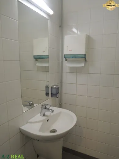 Na prenájom komerčné, 43 m², Bratislava-Ružinov, Sabinovská