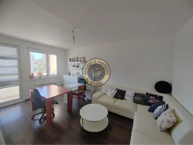 Na predaj 3-izbový byt, 81 m², Bratislava-Dúbravka