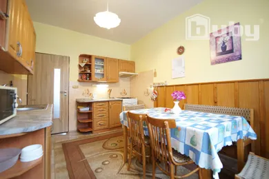 Na predaj 6-izbový dom, 769 m², Martin, d. kužela