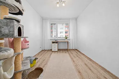 Na predaj 3-izbový byt, 73 m², Bratislava-Petržalka, Kapicova