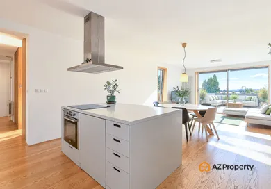 Na predaj 4-izbový byt, 167 m², Bratislava-Staré Mesto, Na Hrebienku
