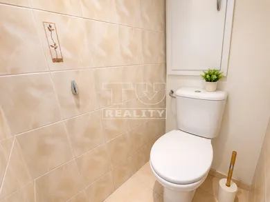 Na predaj 1-izbový byt, 45 m², Dubnica nad Váhom