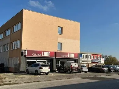 Na predaj komerčné, Bratislava-Ružinov, Pestovateľská