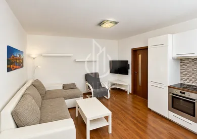 Na predaj 2-izbový byt, 36 m², Bratislava-Petržalka, Osuského