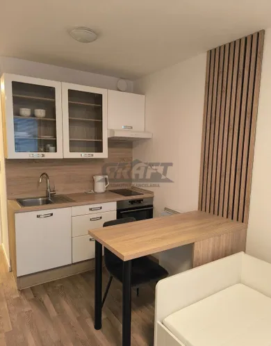 Mieszkania na wynajem, 1-pokojowe, Bratislava-Dúbravka · €600