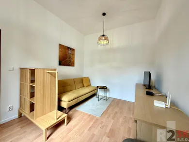 Na prenájom 2-izbový byt, 42 m², Žilina, Kálov