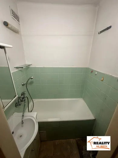Na predaj 3-izbový byt, 62 m², Bratislava-Ružinov, Súhvezdná