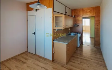 Na predaj 3-izbový byt, 80 m², Malacky, Záhorácka