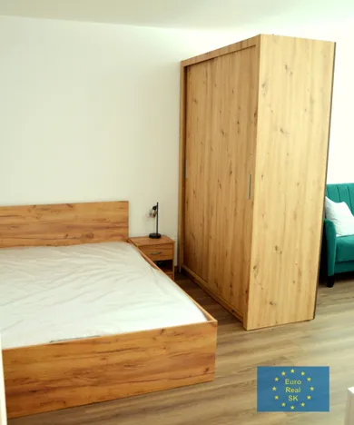 Na prenájom 1-izbový byt, 30 m², Košice-Sever, Sládkovičova