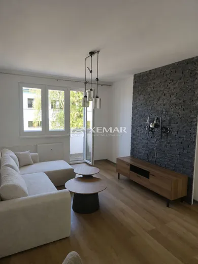 Mieszkania na wynajem, 2-pokojowe, Žilina · €800