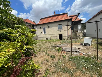 Domy na sprzedaż, 3-pokojowe, Komárno · €72 000