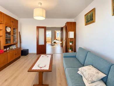Byty na prenájom 4-izbový, Bratislava-Petržalka · €990