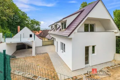 Domy na sprzedaż, Zvolen · €279 000