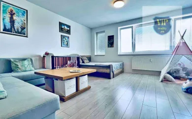 Na prenájom 1-izbový byt, 48 m², Zvolen, Strážska cesta