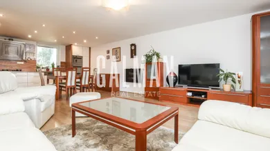Дома на продажу, 5-комнатные, Bratislava-Dúbravka · €650 000