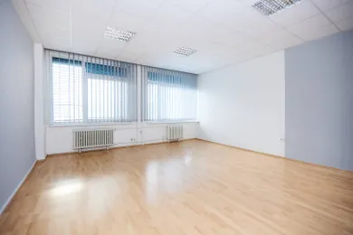 Komerčné priestory na prenájom, Košice-Staré Mesto · €300